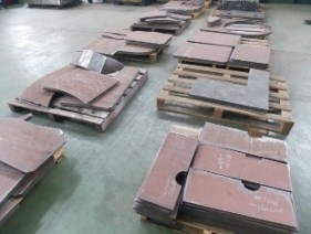 宝山区耐磨钢板钻孔加工/耐磨钢板专业钻孔加工费用价格/灿虎供